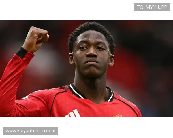 梅努控球稳定性持续提升或成英格兰中场新答案曼联青训再迎高光时刻